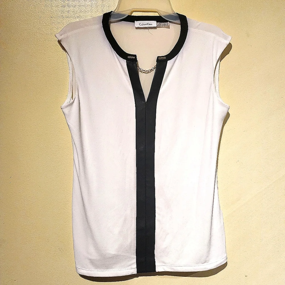 💙 EUC Calvin Klein Top - Picture 2 of 5